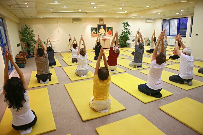 8 vezbanje u nasem joga centru